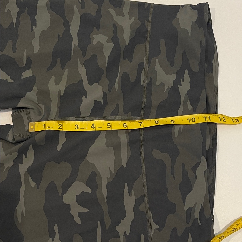 Athleta Ultimate 7/8 Tight Camo Print Leggings - Picture 3 of 11